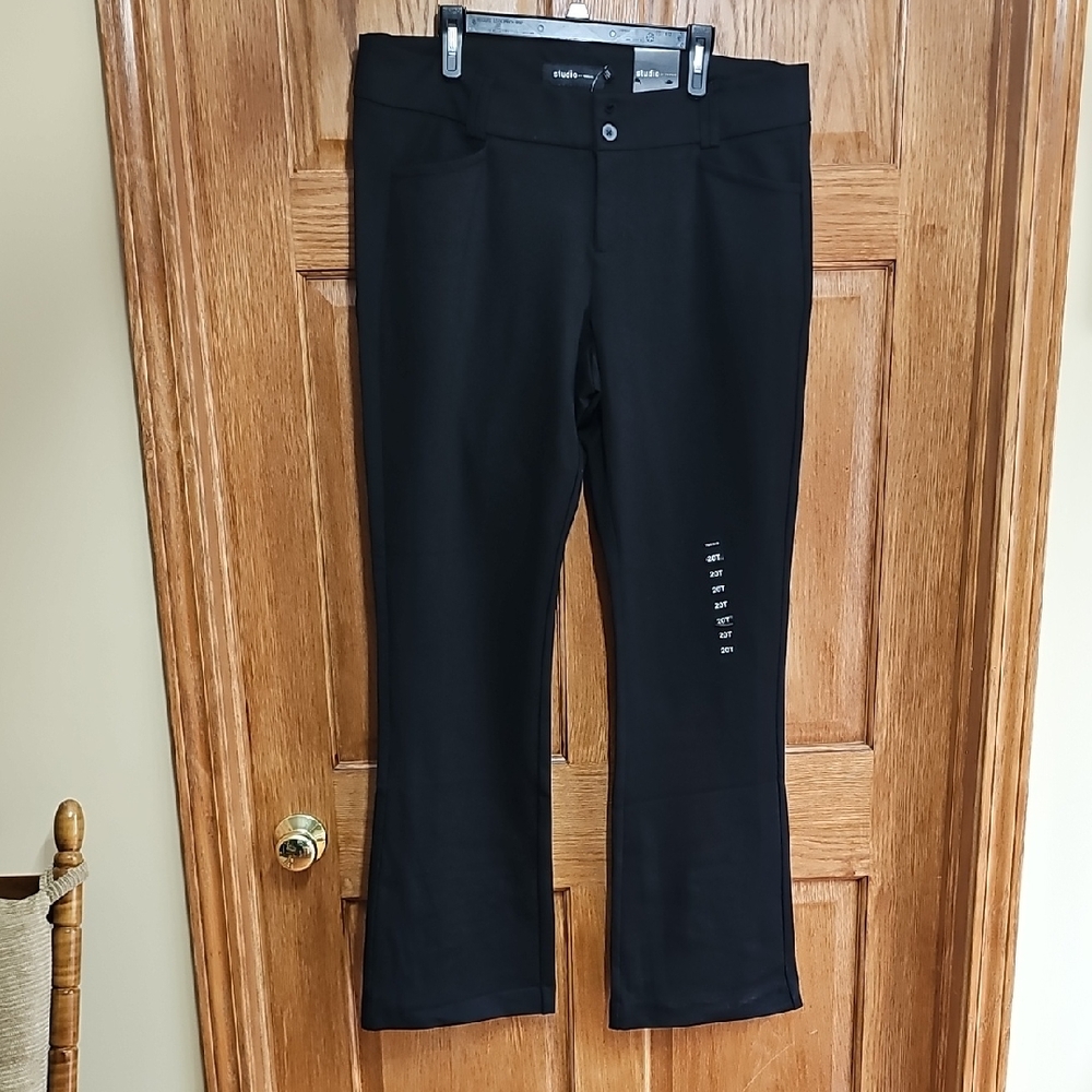 Torrid Black Casual Bottoms with Stretchy Fit